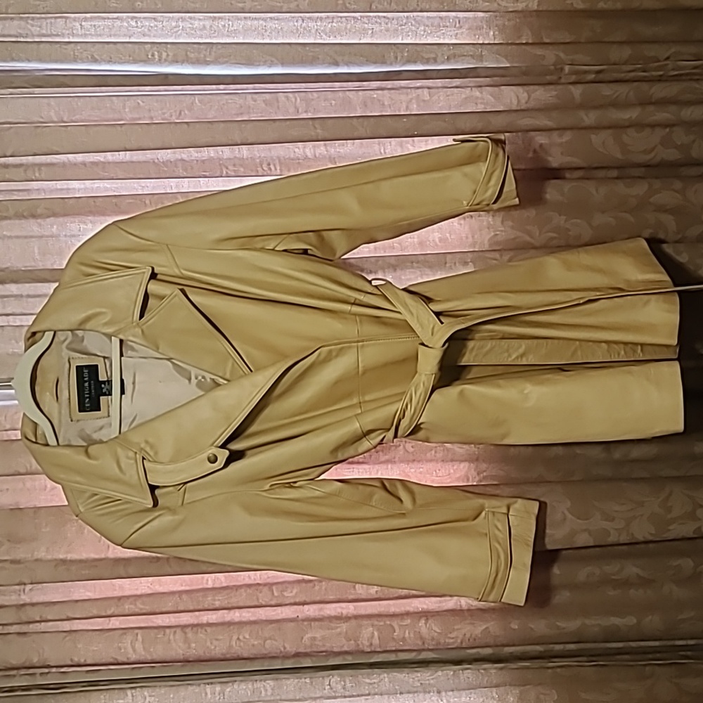 Plus size leather coat.  Centigrade Leather.  Size 3x in tan.